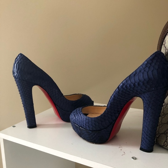 Christian Louboutin Blue Python Peep Toe Pumps - Picture 2 of 4